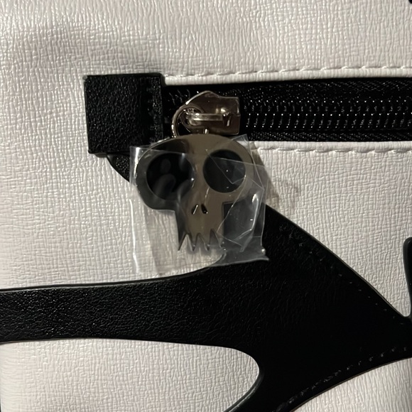 Jack Skellington backpack - Picture 2 of 3